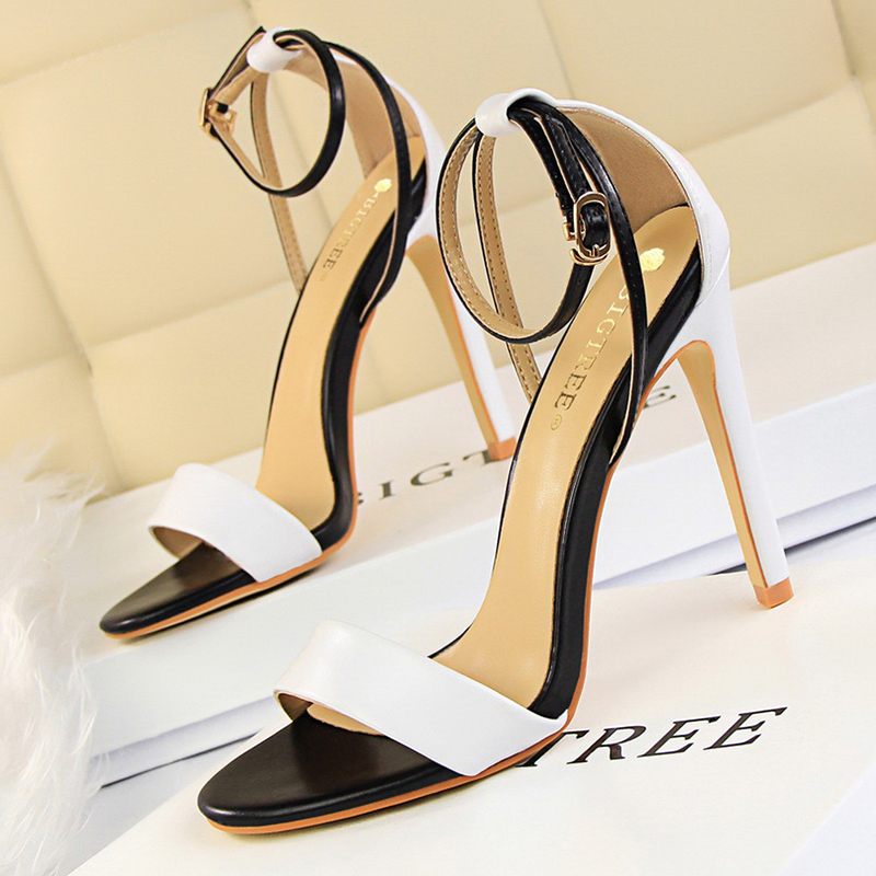 Femmes noir-blanc concis en cu - Casual Sandal Leather avis et prix